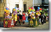 Desfile de Carnavales por las calles del pueblo